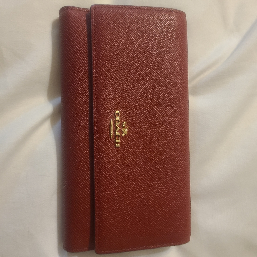 Coach pebble leather trifold wallet new w/out tags
